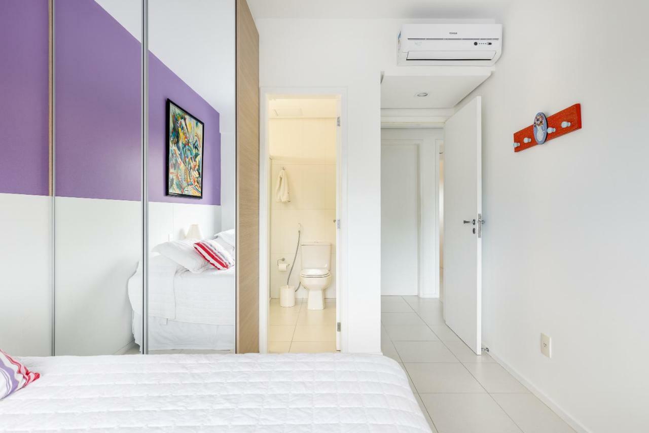 Apartamento com 4 suítes pé na areia Florianópolis Esterno foto
