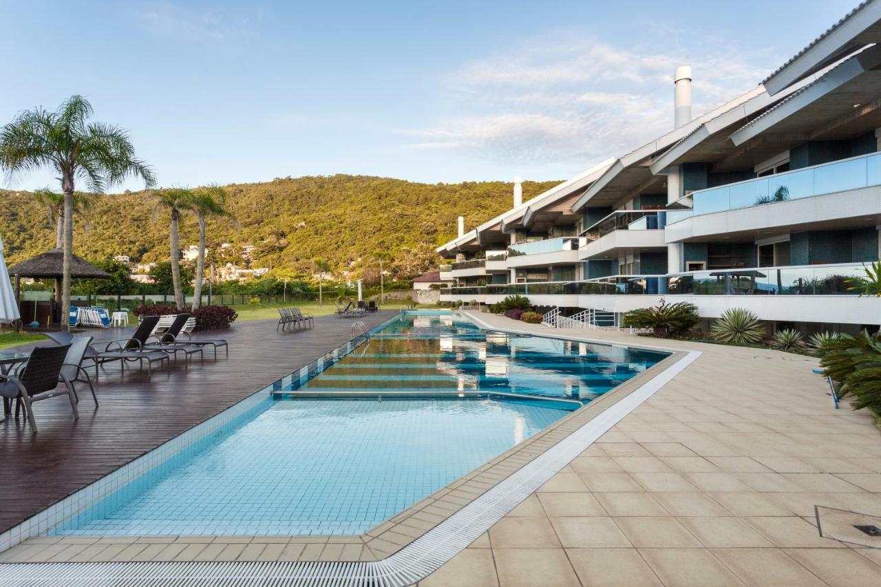 Apartamento com 4 suítes pé na areia Florianópolis Esterno foto