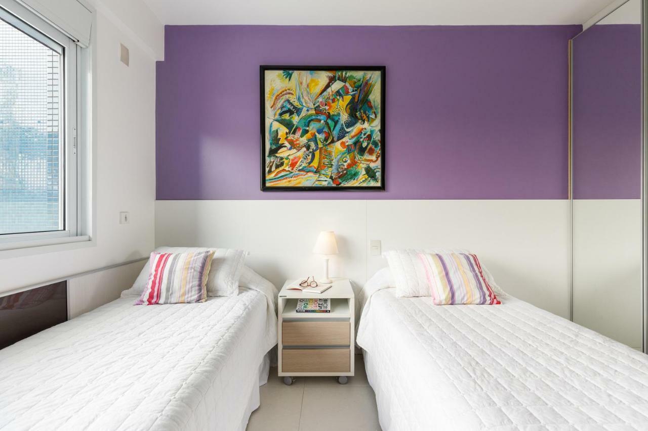 Apartamento com 4 suítes pé na areia Florianópolis Esterno foto