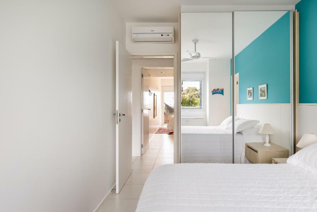Apartamento com 4 suítes pé na areia Florianópolis Esterno foto