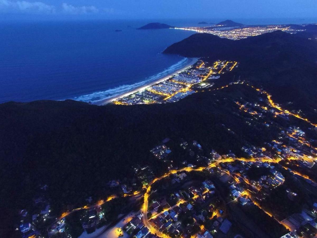 Apartamento com 4 suítes pé na areia Florianópolis Esterno foto