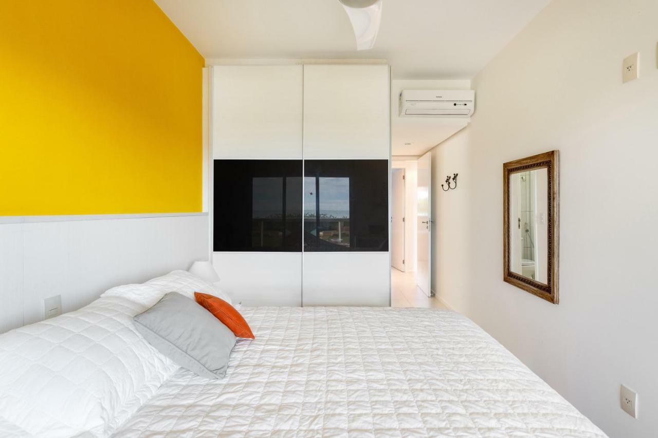 Apartamento com 4 suítes pé na areia Florianópolis Esterno foto